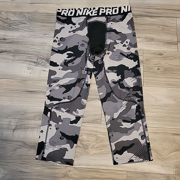 Nike Pro Compression Pants Boys XL Camouflage‎ 3/4 Gray Black Leggings - Picture 1 of 10